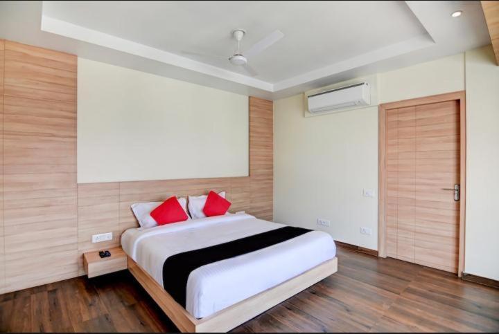 Triton Inn Lucknow Exterior photo
